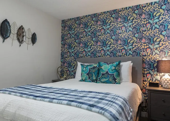 Cozy Near Downtown Pool Bbq