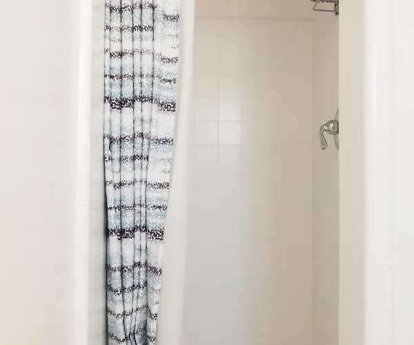 Cozy Near Downtown Pool Bbq