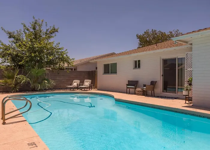Cozy Near Downtown Pool Bbq *